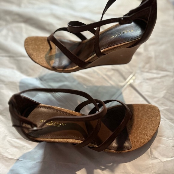 Kenneth Cole Reaction Dark Brown Strappy Sandals - Picture 4 of 10
